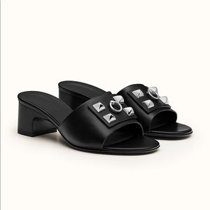 HERMÈS Dreamy Sandal Size 38